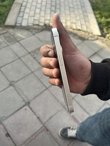 telefon ucuz ikinci el: IPhone 16e, 128 GB, Ağ, Face ID, Sənədlərlə — 3