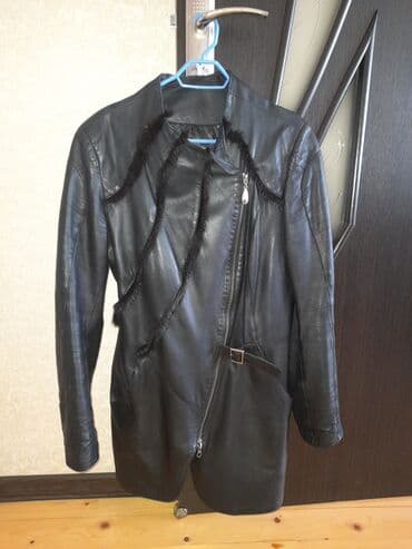 qara hicab: Təmiz dəri (xanımlar üçün). -Rəng: qara -Üstü üç sıra norka ilə — 2