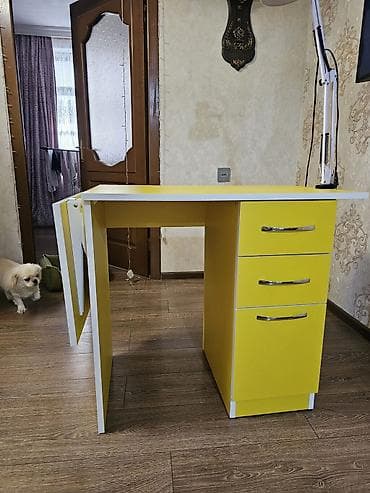 kündür: Düz masa, Polkasız, Siyirməli, Sadə laminat — 1