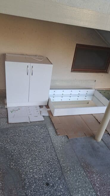 künc rəf: Şüşəli dolab vitrini — 6