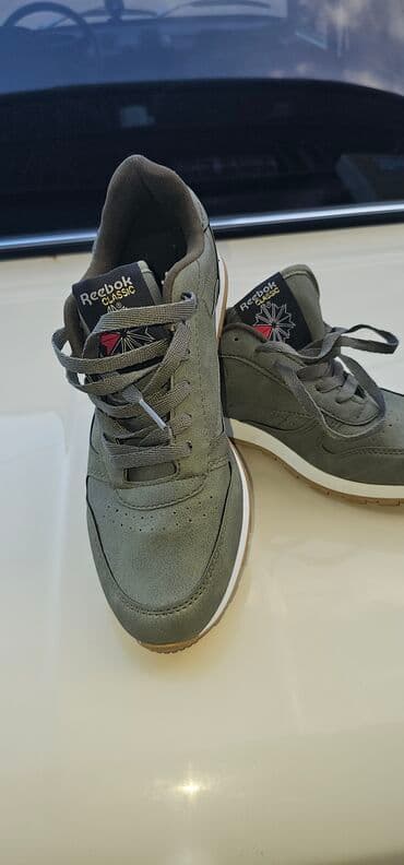 krosovka: REEBOK KRASOFKA 41RAZ GEDİR
MENE BALACA OLDU — 1
