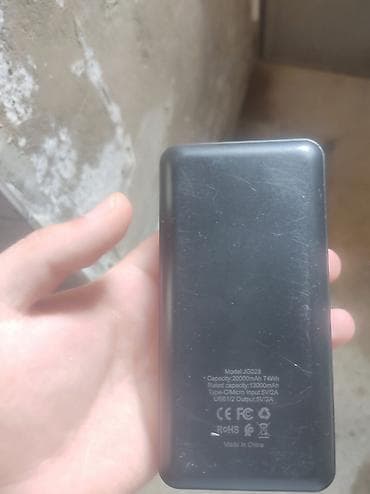 vozol 20000: 20 min vatlıq powerbank. Az işlənib. Problemi yoxdur. Qiymət sondu — 3