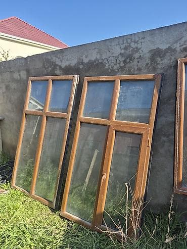 PVC pəncərə və qapı dəsti – ağac teksturalı (qəhvəyi) laminasiyalı