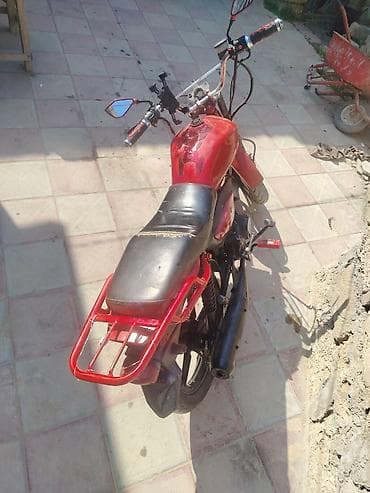 Qırmızı rəngdə şəhər tipli motosiklet - Açarla işə düşən benzinli lalafo.az -da Qırmızı rəngdə şəhər tipli motosiklet - Açarla işə düşən benzinli