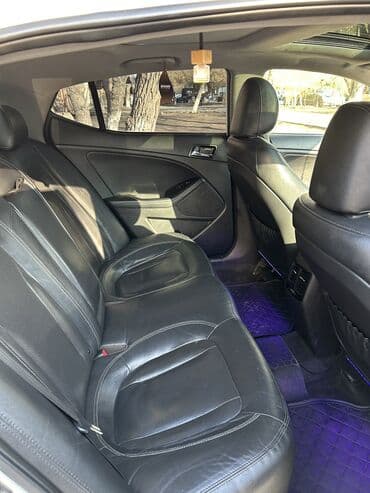 avropa maşın saytı: Kia Optima: 2 l | 2012 il Sedan — 4