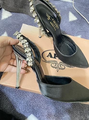 Tuflilər: Tuflilər, Ölçü: 37, rəng - Qara, İşlənmiş — 1