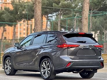 pulsuz ehtiyacı olan: Toyota Highlander: 2.5 l | 2023 il Krossover — 8