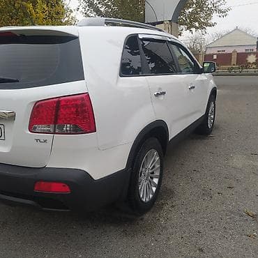 islenmis avtomobiller: Kia Sorento: 2 l | 2010 il Ofrouder/SUV — 3
