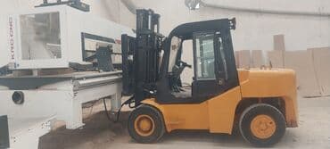 Manipulyatorlar: Ayliq və günlük icare Xüsusiyyətlər: - Dizel mühərrikli, yüksək dartı — 4