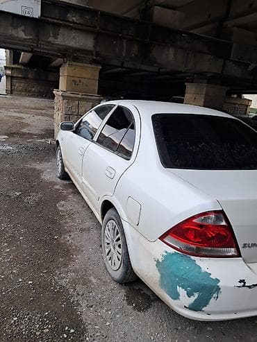 land rover 2008: Nissan Sunny: 1.6 l | 2006 il Sedan — 2