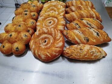 Ləpələr: Iş axtarıram Restoran çörəkləri bışiriəm Təsvir: - Təzə bişirilmiş — 5