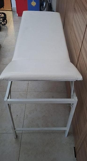 Masaj və müayinə masaśı - Rəng: ağ - Üst hissə: yumşaq süni dəri ilə lalafo.az -da Masaj və müayinə masaśı - Rəng: ağ - Üst hissə: yumşaq süni dəri ilə