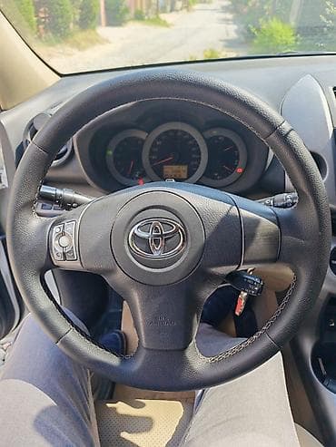 ravon r4 lizing: Toyota RAV4: 2.4 l | 2006 il Krossover — 3