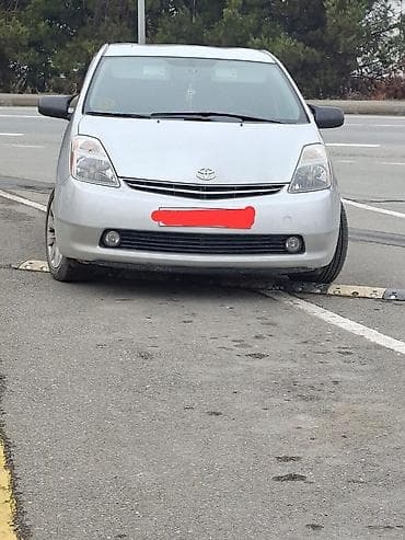 zil maşın: Toyota Prius (XW20) hibrid hetçbek - Gümüşü rəng, 5 qapı - Hibrid güc — 1