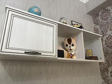 Dekorativ rəf, Düz