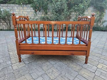 Oğlan və qız üçün, Dördbucaq, Beşik, Dəst ilə, Matras ilə, Yellənmə mexanizm ilə