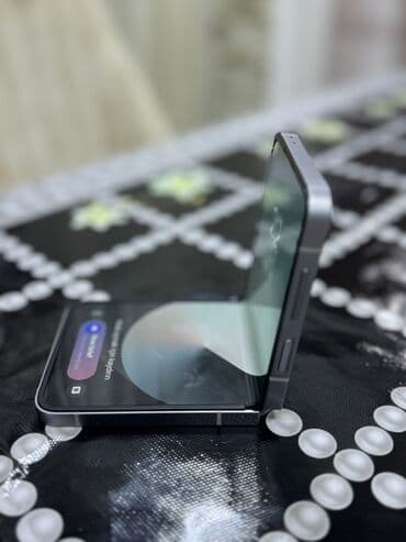 samsung oled: Samsung Z Flip, 256 GB, rəng - Qızılı, Barmaq izi — 2