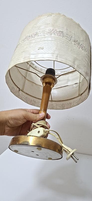 taxta qutular: Məhsul: Klassik üslubda masa lampası Xüsusiyyətlər: - Material: Ağac — 4