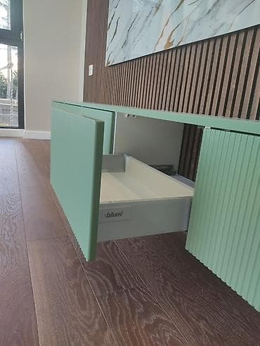 apşipka taxta: Mətbəx mebeli və TV stendi – müasir dizayn - Üslub: modern, şaquli — 4