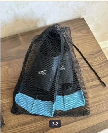 Hovuzlar: Speedo qısa üzgəc (training fins) Ölcü S və ölcü M Biri 10 man Biri — 2