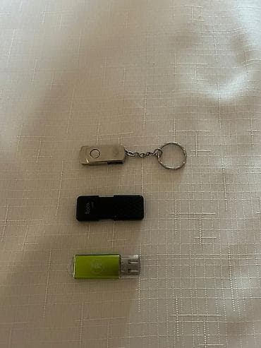 USB fleş yaddaş və adapter dəsti Məhsul tərkibi: - 3 ədəd USB fleş