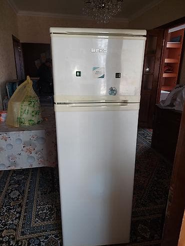 htc one m8 pl: Б/у 1 дверь Beko Холодильник Продажа, цвет - Белый, Встраиваемый — 1