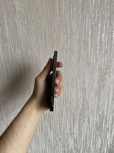 apple iphone 1: IPhone 14 Pro, 256 GB, Deep Purple, Face ID — 6