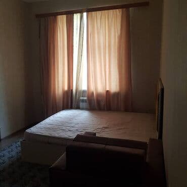 2 otaqlı mənzil vasitəçisiz: Hovsanda 10 mertebeli binanın 7-ci mərtəbəsində yerləşən ümumi sahəsi — 2