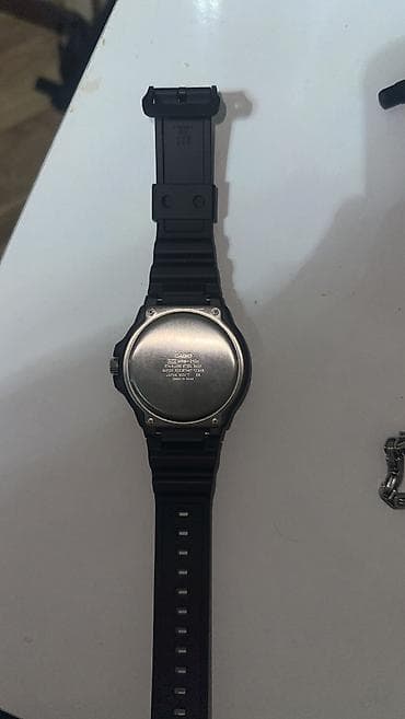 dini aksesuar: Casio original saat,istifade olunmuyub qutusu yoxdu,giymet sondu — 2