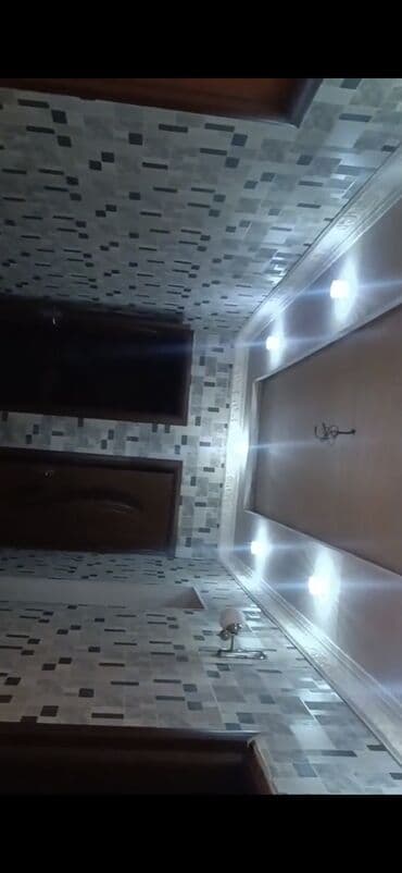 daskesende kiraye evler: Saray postunu keçəndən 200 m Bakıya tərəf, içəri yoldan 400 m məsafədə — 3