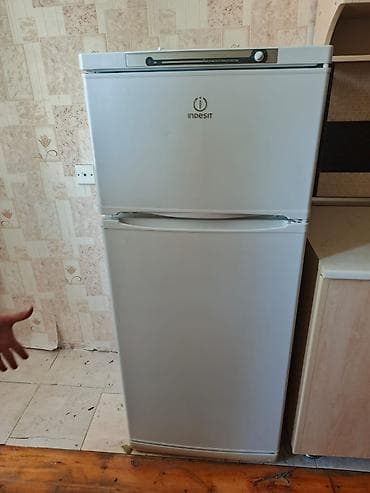 2 qapılı Indesit Soyuducu Satılır, rəng - Ağ — 1