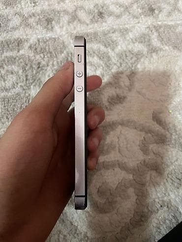 ipona: IPhone SE, 32 GB, Space Gray — 7