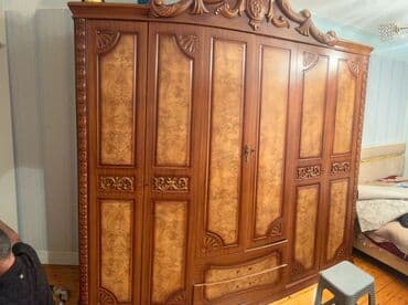 qapi icliyi: Açılan, 6 qapı Düz dolab, Qarderob, paltar dolabı — 1