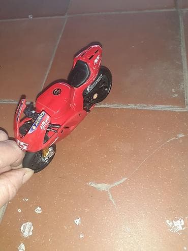 uşaq paltar səbəti: Sabirabada qedimi oyuncaq maşın satlır — 4