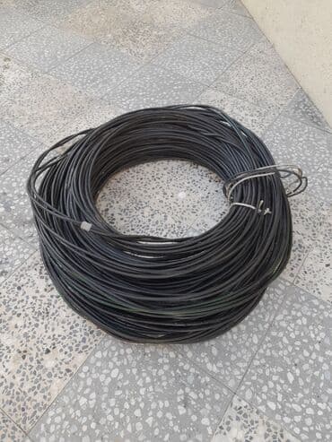 dikt ucuz: Qara rəngdə olan16-lıq sib kabel sarğısının bir metresini bir manat — 5