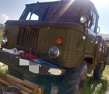 islenmis kompressor: GAZ-66 yük maşını - Model: GAZ-66, taxta bortlu platforma - Kuzov: üç — 3