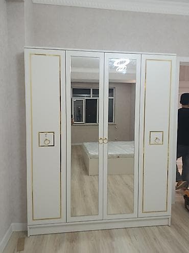 Yataq otağı mebel dəsti Tərkib: - Çoxfunksiyalı 4 qapılı qarderob