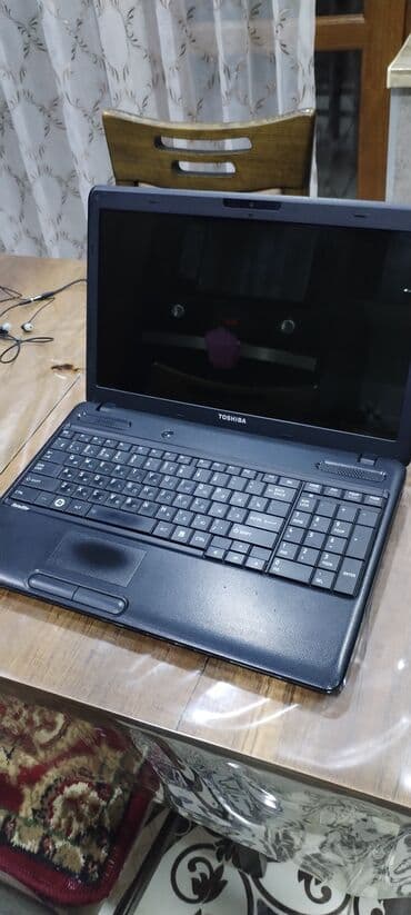 Аксессуары для ПК: Toshiba noutbuk - Marka/model: Toshiba (15.6" ekran) - Ekran: 15.6" — 2