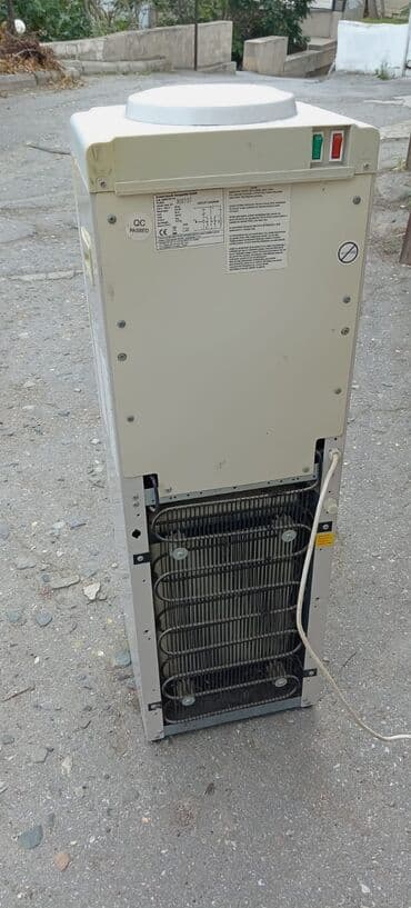 işlənmiş su çənləri: Bosh firmasının su dispenseri, təzə deyil,amma yaxşı — 6