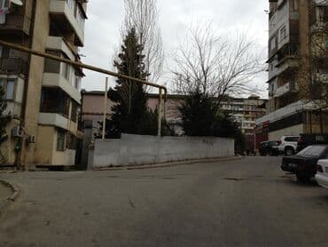 bakida otellerin qiymeti 2021: Satılır obyekt 128,9 m², 8-ci km, bazarla üzbəüz. Qara Qarayev pr — 2