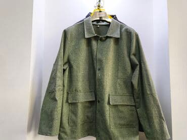 Yaşıl-qara çalarlı, klassik yaxalı düyməli üst geyimi/jaket