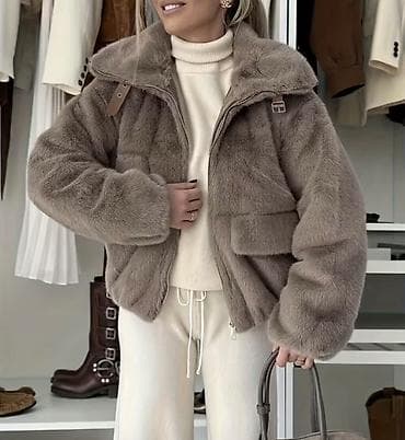 topdan geyim: Qadınlar üçün qısa kürk gödəkçə - Rəng: Taupe/qəhvəyi-boz neytral ton — 2
