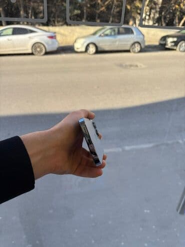 xperia 1: IPhone 13 Pro, Sierra Blue, Face ID — 8