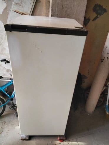 soyducu mini: Birqapılı soyuducu - Rəng: ağ, qara üst panel - Dikey, kompakt korpus — 2