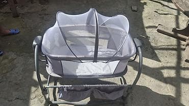 Oğlan və qız üçün, İşlənmiş, Dördbucaq, Beşik, Dəstsiz, Matras ilə, Yellənmə mexanizm ilə — 1