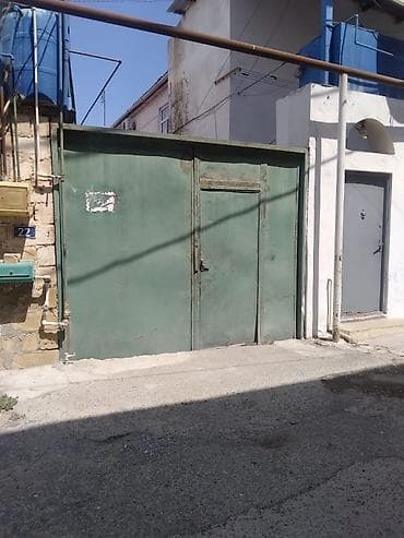 dam: En- 3m Hündürlük- 2.50m Listin qalınlığı- 3ml Qapı içəri açılır — 2