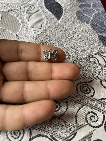 gumus kamplektler: Gümüş bəzək aksesuarları dəsti qrami 5 man. - Qılınc formalı asma — 2