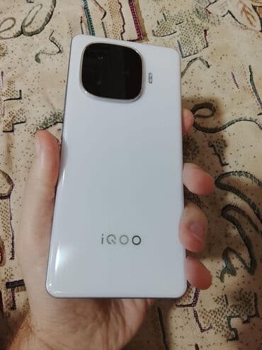 Vivo iQOO Z9 Turbo, 256 GB, rəng - Ağ, Barmaq izi, İki sim kartlı, Face ID