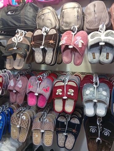 ev üçün açıq qadın şap şapları: Məhsul: Ev üçün kişi və qadın ev tufliləri/şlapanlar və yumşaq — 1