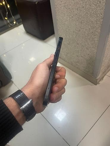 iphone 15 ikinci əl: IPhone 15, Qara — 3